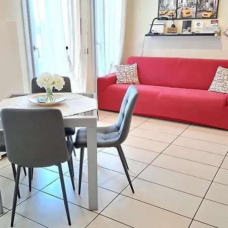 La Trifula Bianca Apts. アパート アルバ
