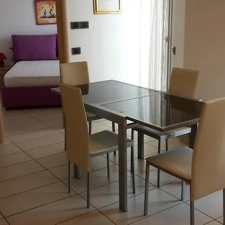 La Trifula Bianca Apts. アパート *